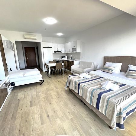 Apartments With Sea And Mountain Views, Portа Batumi Tower Bagian luar foto