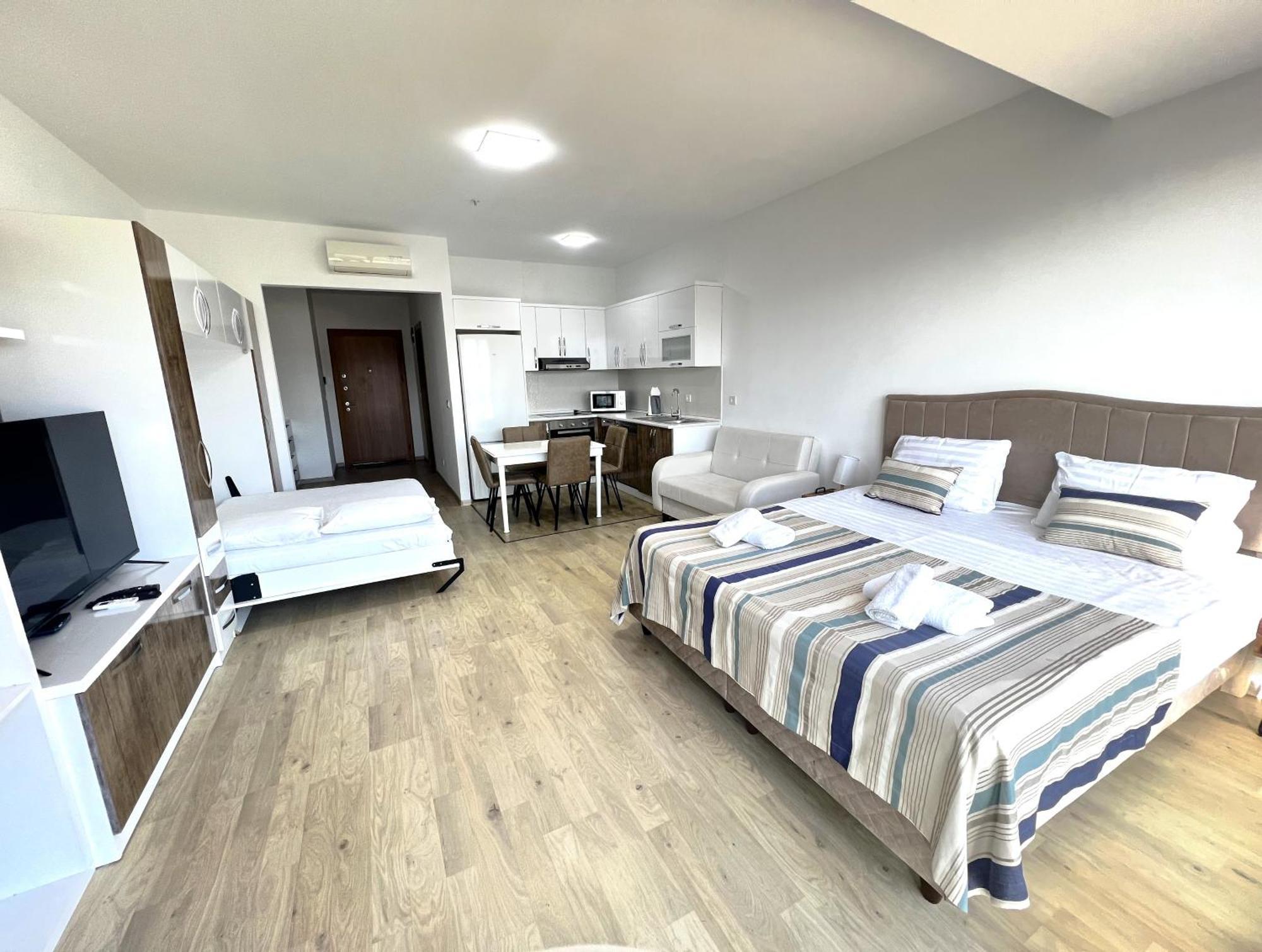 Apartments With Sea And Mountain Views, Portа Batumi Tower Bagian luar foto