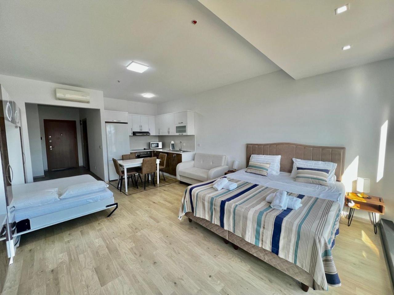 Apartments With Sea And Mountain Views, Portа Batumi Tower Bagian luar foto