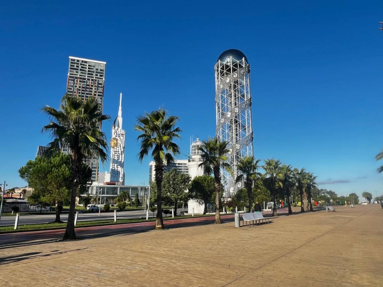 Apartments With Sea And Mountain Views, Portа Batumi Tower Bagian luar foto
