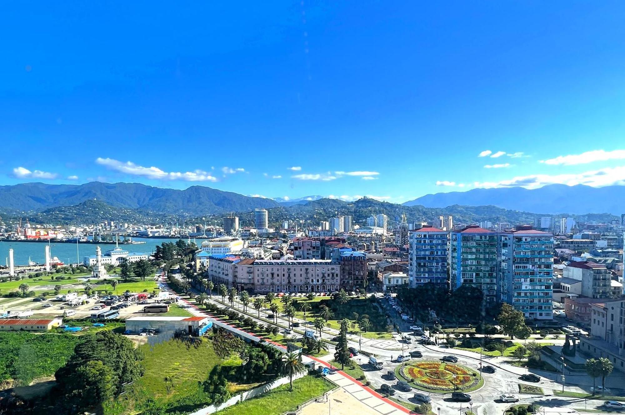 Apartments With Sea And Mountain Views, Portа Batumi Tower Bagian luar foto